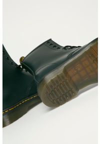 Dr. Martens workery skórzane 1460 damskie kolor granatowy na płaskim obcasie. Nosek buta: okrągły. Zapięcie: sznurówki. Kolor: niebieski. Materiał: skóra. Obcas: na obcasie. Styl: klasyczny. Wysokość obcasa: niski #5