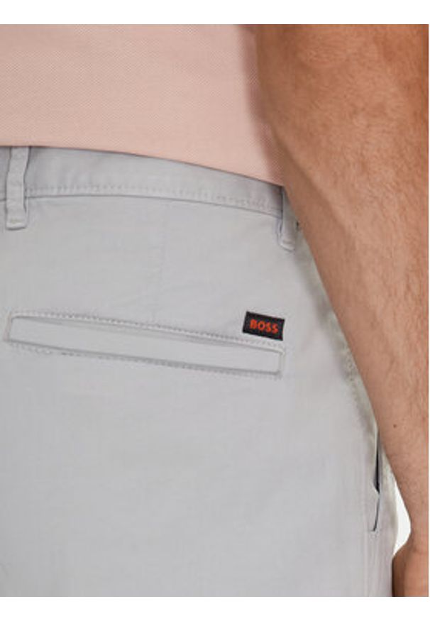 BOSS - Boss Chinosy Chino_Slim 50510933 Szary Slim Fit. Kolor: szary. Materiał: bawełna