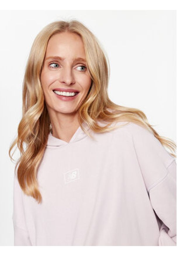 New Balance Bluza Essentials French Terry Hoodie WT33512 Fioletowy Regular Fit. Kolor: fioletowy. Materiał: syntetyk, bawełna
