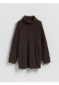 Reserved - Długi sweter z golfem - ciemnobrązowy. Typ kołnierza: golf. Kolor: brązowy. Materiał: dzianina, wełna. Długość: długie #1