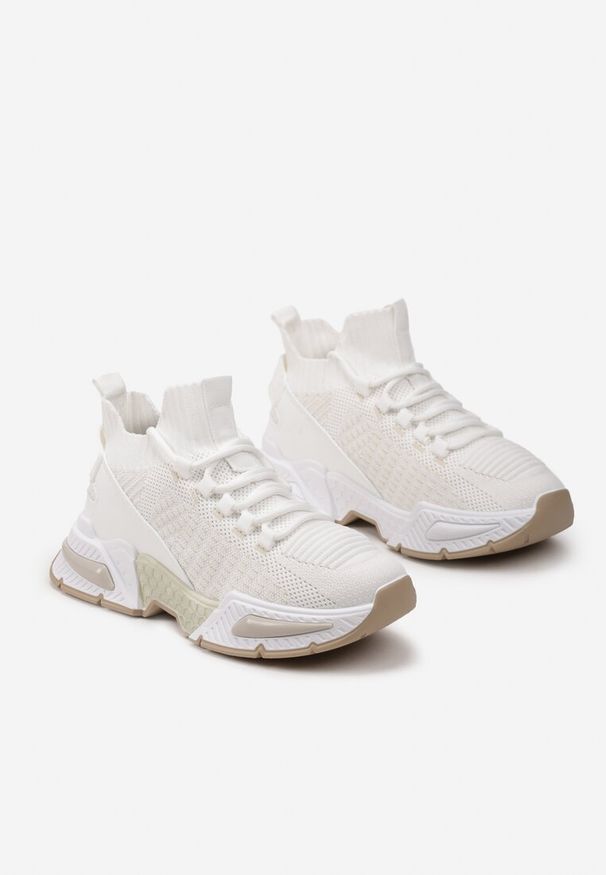Born2be - Białe Sneakersy ze Skarpetkową Cholewką i Grubą Podeszwą Lekkra. Okazja: na co dzień. Kolor: biały. Szerokość cholewki: normalna. Sport: fitness