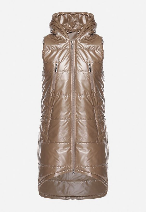 Born2be - Ciemnobeżowa Długa Kamizelka z Kapturem Ozdobiona Imitacją Kieszeni Mavaria. Typ kołnierza: kaptur. Kolor: beżowy. Materiał: jeans. Długość: długie. Wzór: aplikacja. Sezon: wiosna, jesień. Styl: elegancki, sportowy, klasyczny