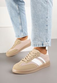 Renee - Ciemnobeżowe Sneakersy w Stylu Tenisówek z Paskami Eleaniria. Okazja: na co dzień. Zapięcie: pasek. Kolor: beżowy. Materiał: jeans. Wzór: paski. Obcas: na płaskiej podeszwie #4