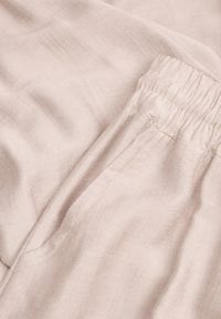 Renee - Jasnobeżowy Wiskozowy Komplet na Lato Wiązana Kopertowa Bluzka i Spodnie Wide Leg Godalle. Kolor: beżowy. Materiał: wiskoza #3