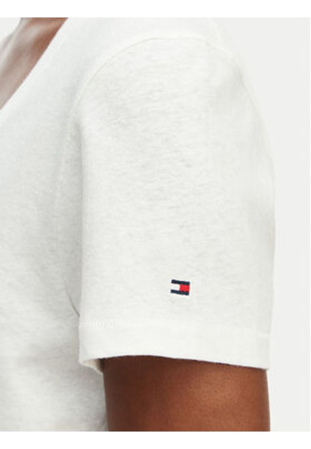 TOMMY HILFIGER - Tommy Hilfiger T-Shirt WW0WW48705 Biały Regular Fit. Kolor: biały. Materiał: bawełna