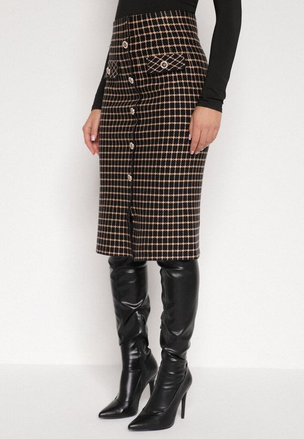 Born2be - Czarno-Beżowa Ołówkowa Tweedowa Spódnica w Kraciasty Wzór z Guzikami Anitusa. Okazja: na co dzień. Kolor: czarny. Materiał: jeans. Styl: klasyczny, casual, elegancki