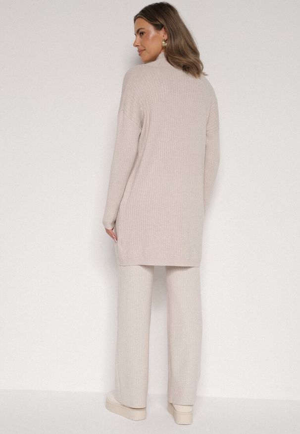 Born2be - Beżowy Dzianinowy Komplet z Wiskozą Spodnie Bluzka z Półgolfem i Kardigan Vetisena. Kolor: beżowy. Materiał: dzianina, wiskoza