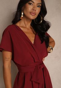 Renee - Bordowy Elegancki Kombinezon z Szerokimi Nogawkami i Kopertowym Dekoltem Melovina. Okazja: na co dzień. Kolor: czerwony. Sezon: jesień, wiosna. Styl: elegancki #4