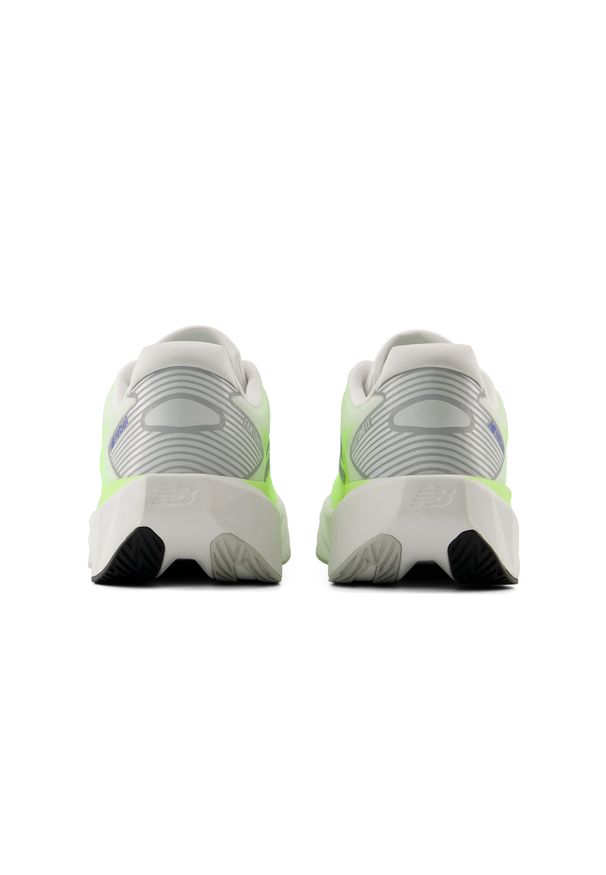 Buty męskie New Balance FuelCell Rebel v5 MFCX6KQ – zielone. Kolor: zielony. Materiał: guma, syntetyk, materiał. Szerokość cholewki: normalna. Wzór: geometria. Sport: fitness, bieganie