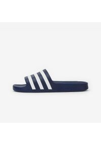 Adidas - Klapki basenowe ADIDAS Adilette Aqua. Okazja: na plażę. Kolor: biały, wielokolorowy, niebieski. Materiał: materiał. Styl: elegancki