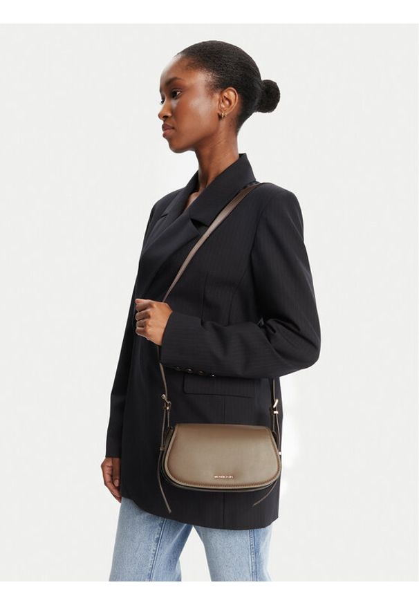 MICHAEL Michael Kors Torebka 32S5GL0C1L Beżowy. Kolor: beżowy. Materiał: skórzane