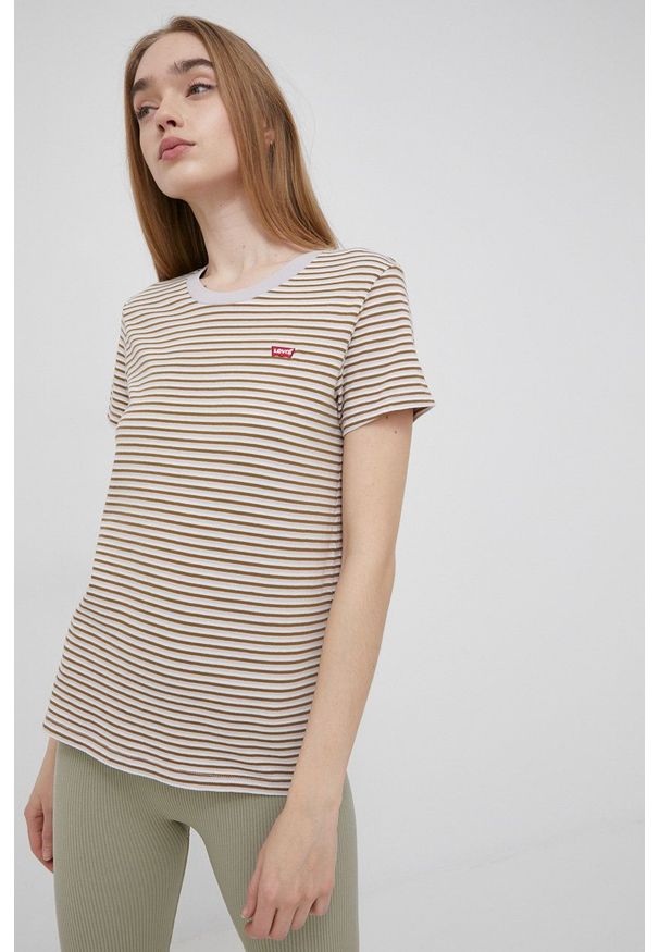 Levi's® - Levi's t-shirt bawełniany. Okazja: na spotkanie biznesowe. Materiał: bawełna. Wzór: aplikacja. Styl: biznesowy