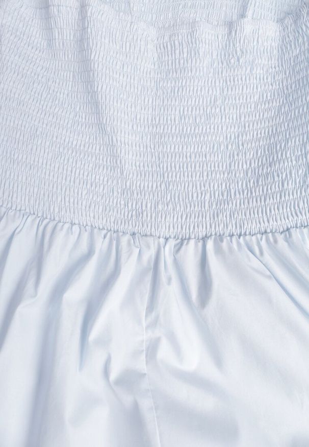 Renee - Niebieska Rozkloszowana Sukienka z Bawełny z Gumkami w Biuście i Ramiączkami na Wiązanie Omphoreia. Okazja: na co dzień, na imprezę. Kolor: niebieski. Materiał: bawełna. Długość rękawa: na ramiączkach. Typ sukienki: proste, rozkloszowane. Styl: elegancki, casual