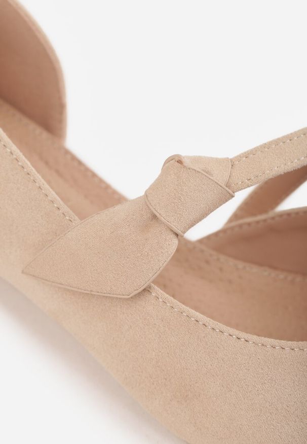 Renee - Beżowe Czółenka Vices na Płaskiej Podeszwie ze Skórzaną Wkładką z Supełkiem Liliarine. Okazja: na co dzień, do pracy, na spotkanie biznesowe. Kolor: beżowy. Materiał: skóra. Obcas: na płaskiej podeszwie. Styl: klasyczny, casual, biznesowy, elegancki