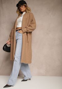 Renee - Jasnobrązowy Płaszcz Boucle Niezapinany Cango. Okazja: na co dzień. Kolor: beżowy. Materiał: jeans, tkanina. Długość rękawa: długi rękaw. Długość: długie. Styl: casual, elegancki