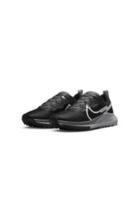 Buty do biegania damskie Nike React Pegasus Trail 4. Zapięcie: sznurówki. Kolor: czarny. Materiał: guma, materiał, tkanina, syntetyk. Szerokość cholewki: normalna