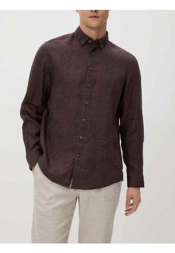 Reserved - Lniana koszula regular fit - ciemnobrązowy. Kolor: brązowy. Materiał: len