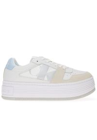 Buty Calvin Klein Bold Platform Low Lace Mix NBS DC YW0YW01432-0LB - multikolor. Okazja: na co dzień. Kolor: wielokolorowy. Materiał: skóra, guma. Szerokość cholewki: normalna. Obcas: na platformie #1