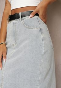 Renee - Jasnoniebieska Ołówkowa Spódnica Jeansowa z Ozdobnym Rozcięciem Lefrana. Kolor: niebieski. Materiał: jeans. Styl: elegancki #3