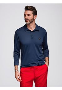 Ombre Clothing - Polo koszulka z długim rękawem zapinana na eleganckie, brandowane guziki – granatowa V3. Okazja: na co dzień. Typ kołnierza: polo. Kolor: niebieski. Materiał: nylon, elastan, skóra, dzianina. Długość rękawa: długi rękaw. Długość: długie. Styl: elegancki #3