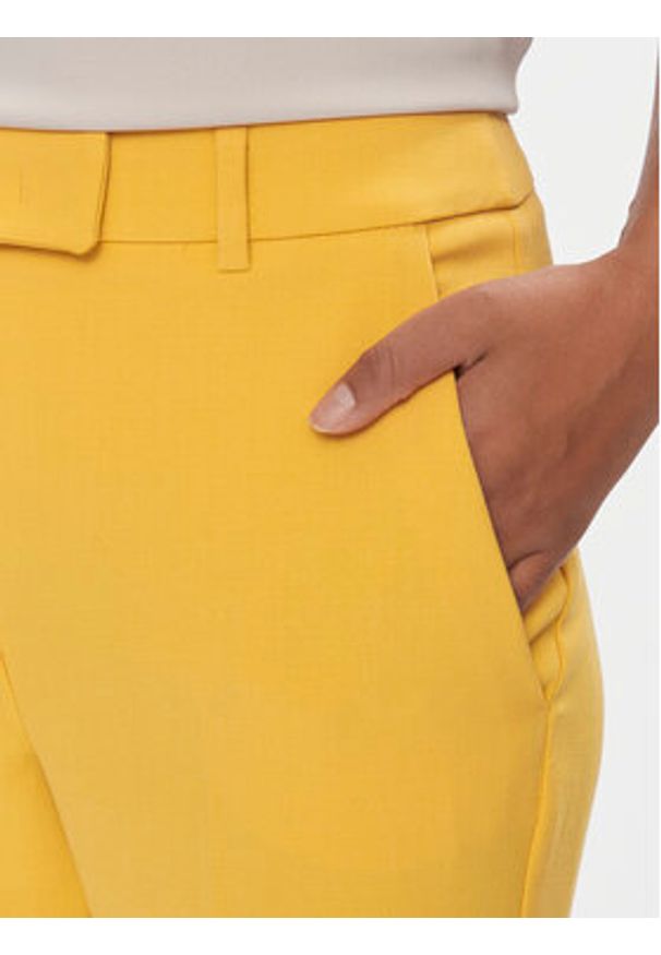 Marella Spodnie materiałowe Child 2413131061200 Żółty Regular Fit. Kolor: żółty. Materiał: syntetyk