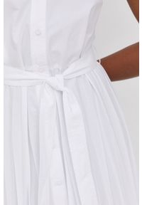 Beatrice B sukienka kolor biały maxi rozkloszowana. Kolor: biały. Materiał: tkanina. Wzór: gładki. Typ sukienki: rozkloszowane, plisowane. Długość: maxi