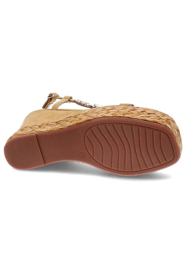 Brązowe Sandały Alma En Pena Eleganckie Espadryle Na Koturnie. Zapięcie: sprzączka. Kolor: brązowy. Materiał: skóra, zamsz. Szerokość cholewki: normalna. Sezon: lato. Obcas: na koturnie. Styl: elegancki