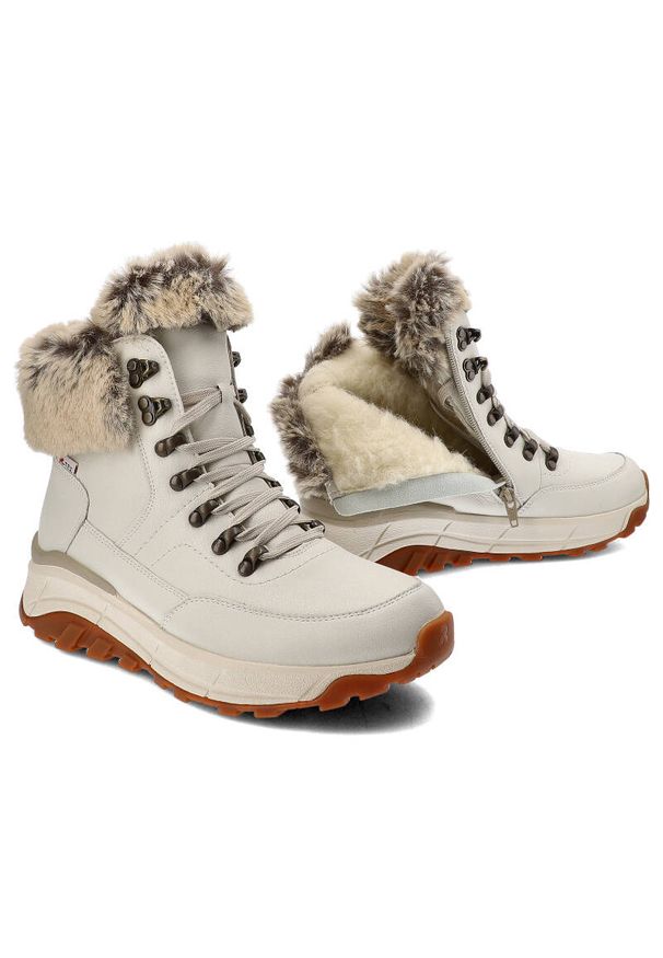 Białe Botki Rieker Ocieplane Obuwie Damskie. Kolor: biały. Materiał: syntetyk, futro, skóra. Wzór: aplikacja. Sezon: zima
