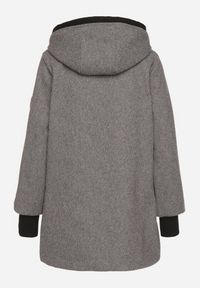 Born2be - Czarna Kurtka o Pudełkowym Kroju z Kapturem Tulavera. Okazja: na co dzień, na spacer. Typ kołnierza: kaptur. Kolor: czarny. Materiał: jeans. Styl: casual