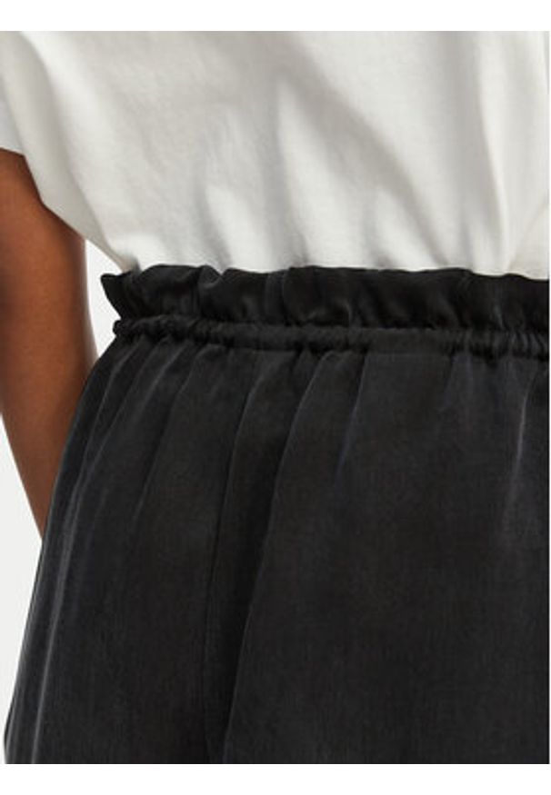 Hugo - HUGO Szorty materiałowe Hermione-1 50559554 Czarny Loose Fit. Kolor: czarny. Materiał: materiał