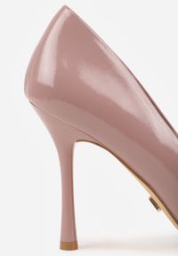 Born2be - Ciemnoróżowe Lakierowane Szpilki Vices ze Skórzaną Wkładką Iralde. Okazja: na co dzień, na spotkanie biznesowe, na ślub cywilny, do pracy, na wesele. Kolor: różowy. Materiał: skóra, lakier. Obcas: na szpilce. Styl: casual, biznesowy, klasyczny #3