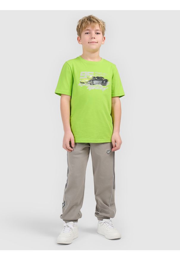 4f - 4F T-shirt regular z nadrukiem chłopięcy - zielony 140 (9-10 lat). Okazja: na co dzień, na uczelnię. Kolor: zielony. Materiał: skóra, bawełna, materiał. Wzór: nadruk. Sezon: lato. Styl: klasyczny, casual