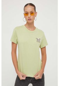 Vans t-shirt bawełniany kolor zielony. Kolor: zielony. Materiał: bawełna. Długość rękawa: krótki rękaw. Długość: krótkie. Wzór: nadruk #2