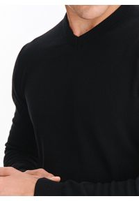 Pako Lorente - PAKO LORENTE - Czarny bawełniany sweter v-neck. Okazja: na co dzień. Kolor: fioletowy, niebieski, czarny. Materiał: bawełna. Sezon: jesień. Styl: casual #6