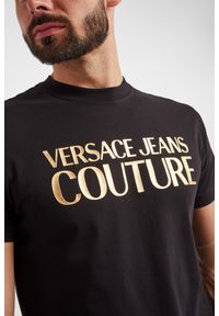 Versace Jeans Couture - T-SHIRT VERSACE JEANS COUTURE. Długość rękawa: krótki rękaw. Długość: krótkie