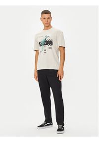 Jack & Jones - Jack&Jones T-Shirt Jjclarc 12247768 Beżowy Relaxed Fit. Kolor: beżowy. Materiał: bawełna