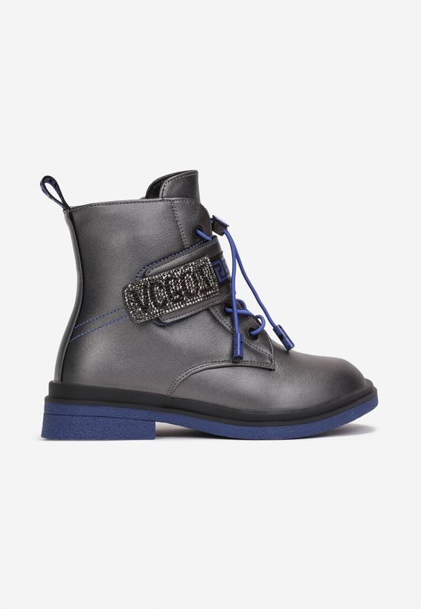 Born2be - Ciemnoszare Botki na Rzep Diomeope. Okazja: na uczelnię, na co dzień. Zapięcie: rzepy. Kolor: szary. Materiał: jeans. Wzór: aplikacja. Styl: casual, elegancki