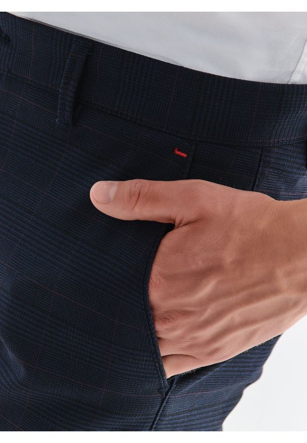 Pako Lorente - PAKO LORENTE – Granatowe spodnie męskie NIMA w subtelną kratę P000B-WX-214-G. Kolor: niebieski. Długość: długie. Styl: elegancki