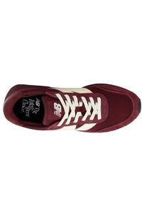 Buty unisex New Balance U370PA – bordowe. Kolor: czerwony. Materiał: zamsz, skóra. Szerokość cholewki: normalna. Sezon: lato #4