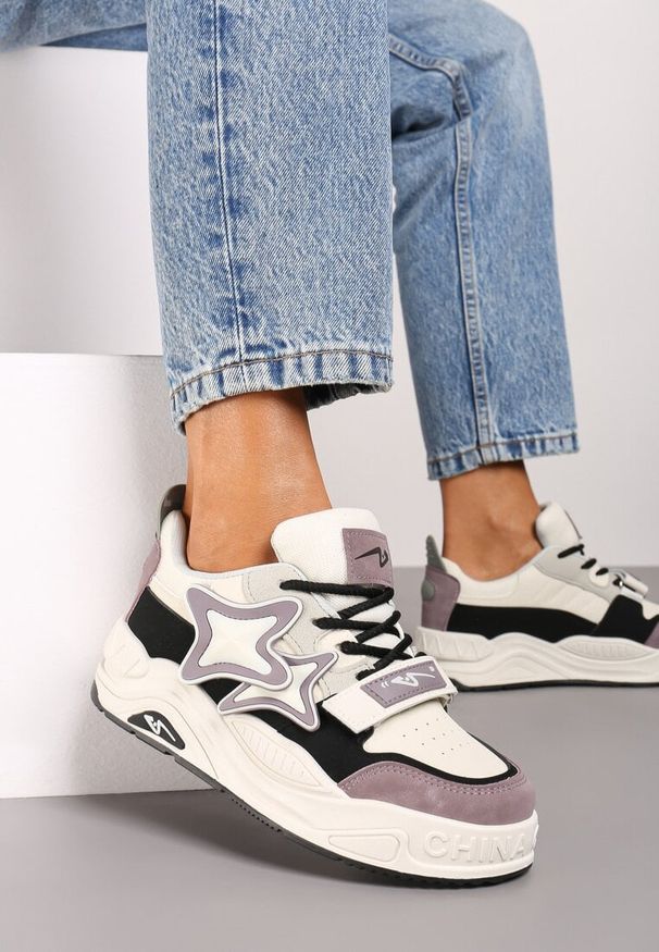 Renee - Beżowo-Fioletowe Sneakersy na Platformie z Grubymi Sznurowadłami i Zapięciem na Rzep Arlaia. Okazja: na co dzień. Zapięcie: rzepy. Kolor: beżowy. Materiał: jeans. Obcas: na platformie