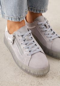 Renee - Niebieskie Zamszowe Sneakersy z Półtransparentną Podeszwą Suwakiem i Wkładką ze Skóry Sewtera. Okazja: na co dzień. Kolor: niebieski. Materiał: zamsz, skóra #8