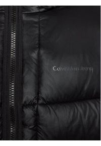 Calvin Klein Jeans Kurtka puchowa J30J321976 Czarny Regular Fit. Kolor: czarny. Materiał: syntetyk #3