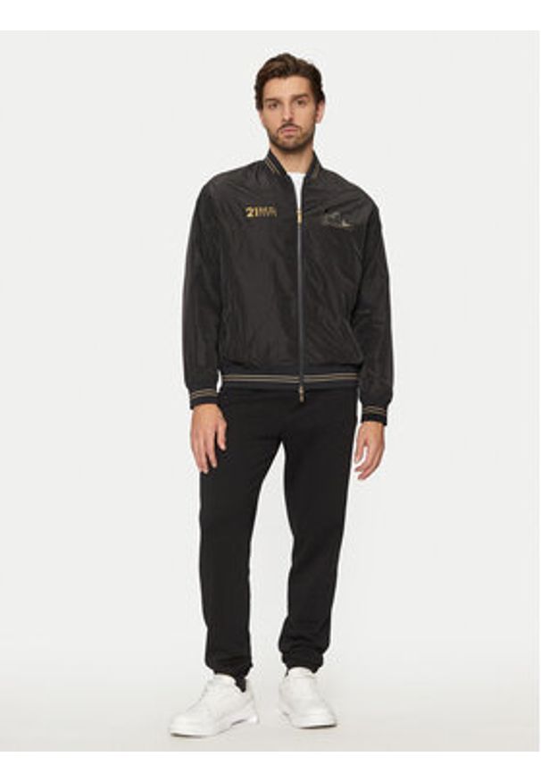 Karl Lagerfeld - KARL LAGERFELD Kurtka bomber 505405 551501 Czarny Regular Fit. Typ kołnierza: dekolt w karo. Kolor: czarny. Materiał: syntetyk