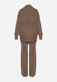 Born2be - Ciemnobeżowy Klasyczny Dzianinowy Komplet z Wiskozą Szerokie Spodnie i Sweter Półgolf Reillena. Kolor: beżowy. Materiał: dzianina, wiskoza #6