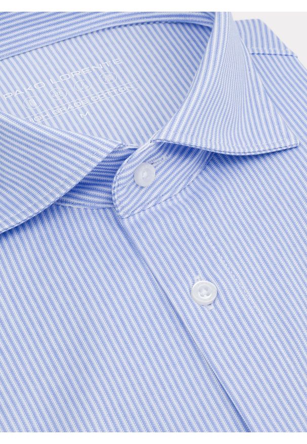 Pako Lorente - PAKO LORENTE - Niebieska koszula w prążek. Typ kołnierza: kołnierzyk włoski. Kolor: niebieski. Materiał: dzianina, bawełna, poliester. Długość rękawa: długi rękaw. Długość: długie. Wzór: prążki