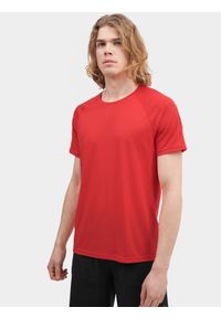 4f - Koszulka treningowa regular szybkoschnąca męska. Kolor: czerwony. Materiał: dzianina, materiał
