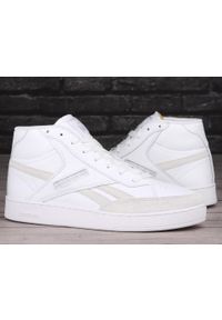Buty męskie wysokie ze skóry Reebok CLUB C FORM. Kolor: biały. Materiał: skóra. Model: Reebok Club. Sport: turystyka piesza