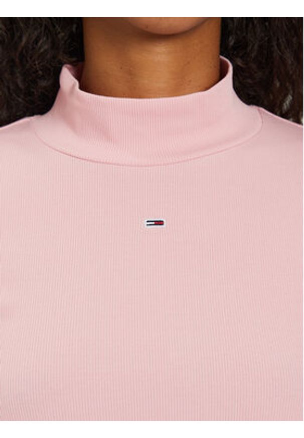 Tommy Jeans Bluzka Tjw Essential Mock Neck DW0DW19830 Różowy Slim Fit. Kolor: różowy. Materiał: bawełna