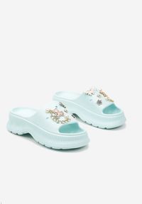 Born2be - Jasnozielone Klapki Piankowe na Grubej Podeszwie z Ozdobnymi Aplikacjami Hizana. Okazja: na co dzień. Kolor: zielony. Materiał: jeans. Wzór: aplikacja. Styl: casual #3