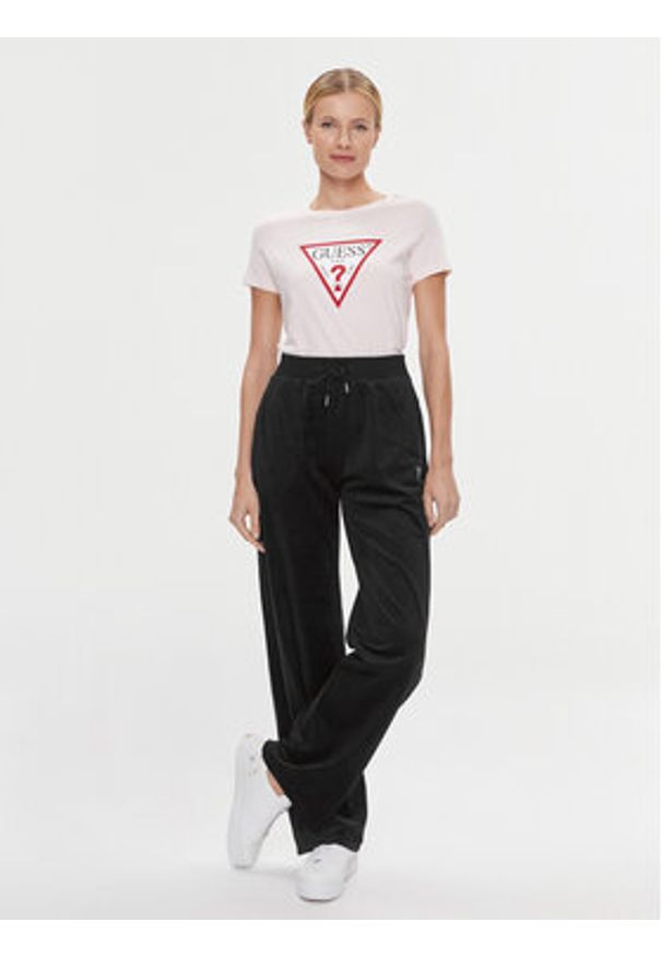 Guess T-Shirt W1YI1B I3Z14 Różowy Slim Fit. Kolor: różowy. Materiał: bawełna